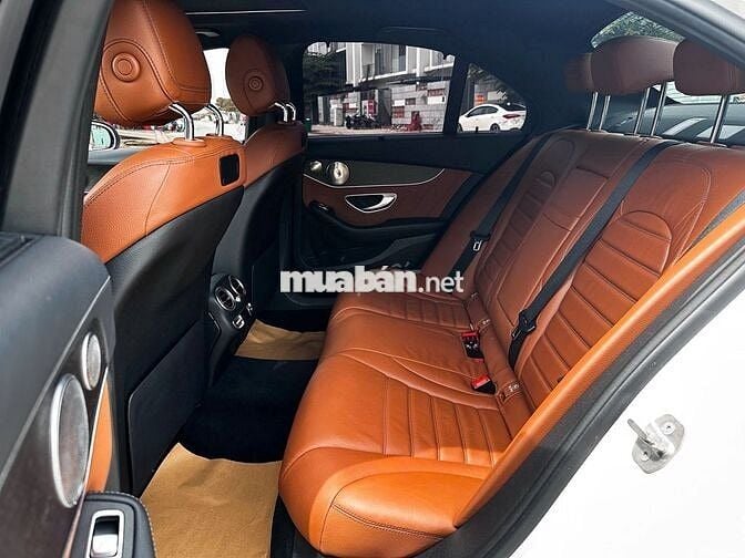 Mercedes Benz C Class 2019 C300 AMG - 75678 km