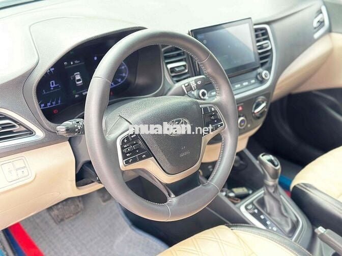 Hyundai Accent 2023 1.4 AT - 52000 km