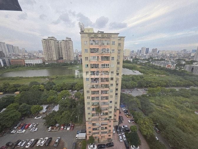 CẦN BÁN căn hộ đầy đủ nội thất, lô góc view thoáng, gần CV Cầu Giấy