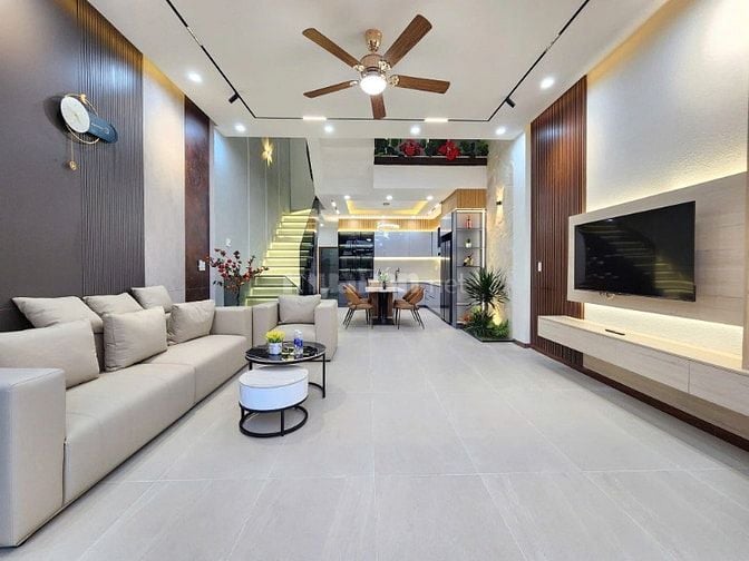 CHÍNH CHỦ BÁN CĂN 2 LẦU GIÁ CHỈ 1TY370 GẦN CHỢ HƯNG LONG SHR