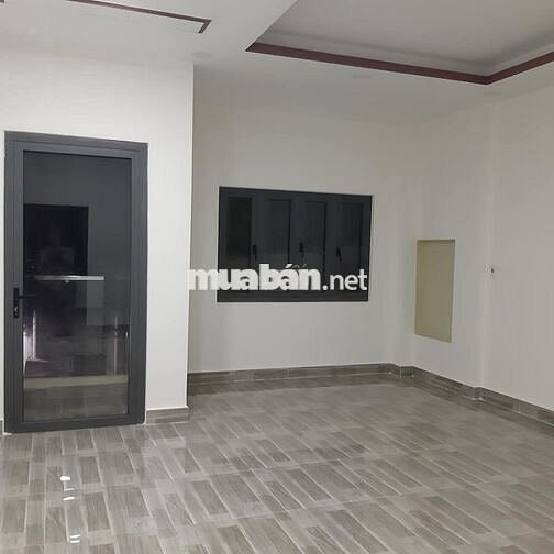 NHÀ CẤP 4 MẶT TIỀN PHẠM VĂN ĐỒNG, 90M² NGANG 4,5M NỞ HẬU - 15 TR/THÁNG