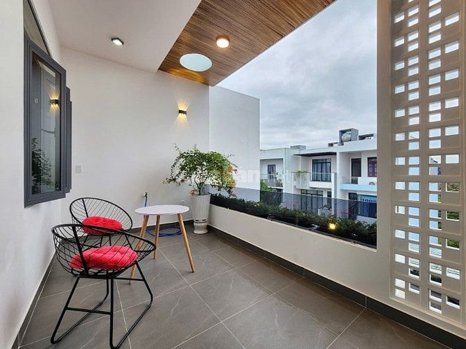 CHÍNH CHỦ BÁN CĂN 2 LẦU GIÁ CHỈ 1TY370 GẦN CHỢ HƯNG LONG SHR