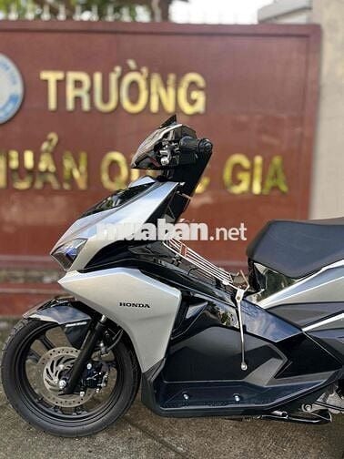 BÁN XE AIR BLADE 2019 bạc posche - MỚI KENG