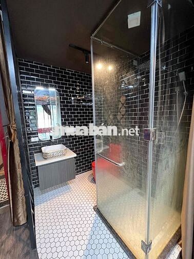 Tập thể Nguyễn Phong Sắc, 80m, 2ngủ, Nhà mới đẹp full nội thất ở ngay