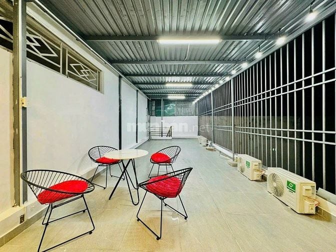  Cô Tư cần bán 42 tại đường Phạm Văn Hai, P5, Tân Bình. Sổ hồng riêng