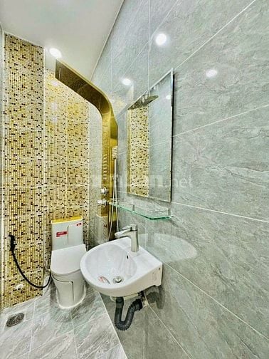  Cô Tư cần bán 42 tại đường Phạm Văn Hai, P5, Tân Bình. Sổ hồng riêng