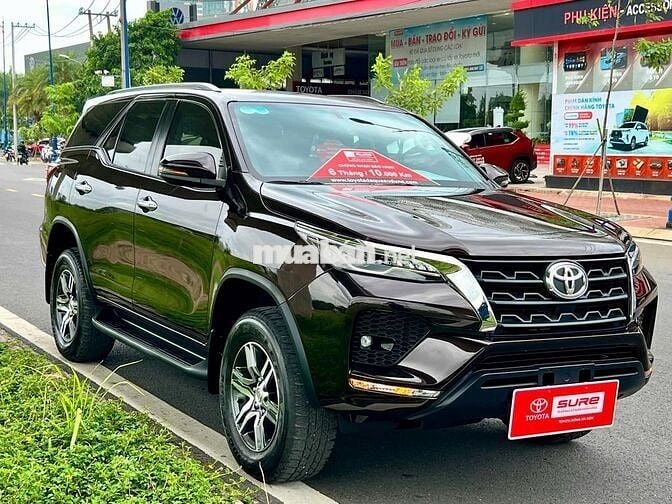 Toyota Fortuner 2021 2.4G 4x2AT - 77970 km