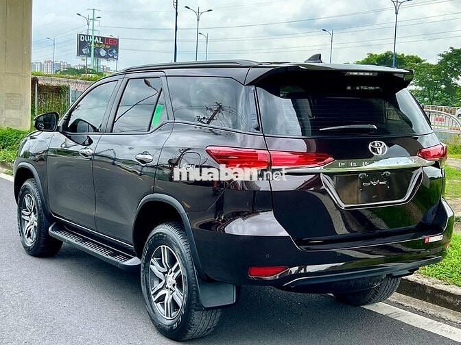 Toyota Fortuner 2021 2.4G 4x2AT - 77970 km