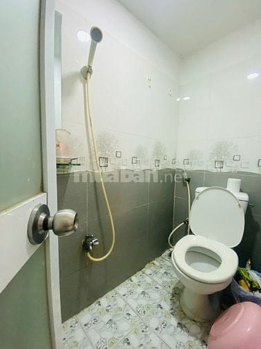 Cho Thuê Phòng 290/152A LÝ THÁI TỔ, Q.3, 4mX5m, Có Máy Lạnh, WC Riêng