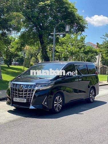 Toyota Alphard 2019 Executive Lounge - 82000 km