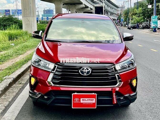Toyota Innova 2022 Venturer 2.0 AT - 42248 km