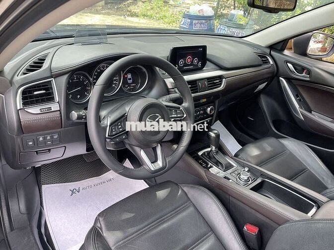 Mazda 6 2.0 Premium 2019 Màu Xám Đẹp Keng Như Mới