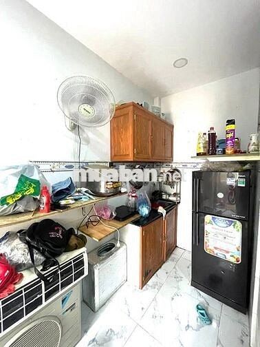 Bán gấp nhà lững, 2 lầu Nguyễn Hồng Đào - Bàu Cát p13 Tân Bình
