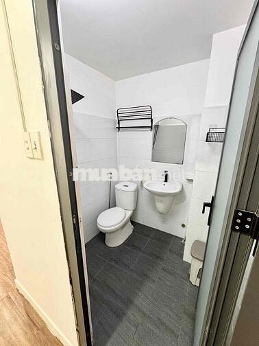 Phòng trọ Trung tâm Quận 1 35m2