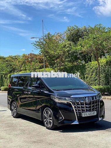Toyota Alphard 2019 Executive Lounge - 82000 km