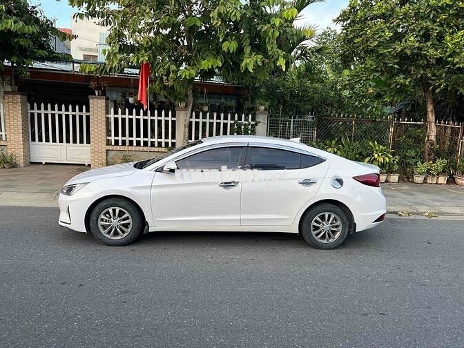 Hyundai Elantra 2019 1.6MT - 10253 km