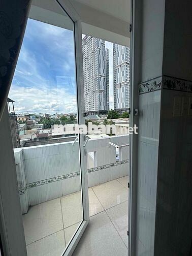 Giường Ký Túc Xá Sạch Sẽ, Thoáng Mát Gần Đại Học Thủ Dầu Một