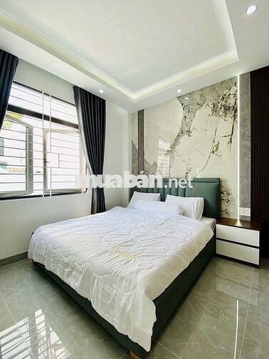 Bán Gấp  nhà 1 trệt 3 lầu ngay Aeon Bình Tân giá 780 triệu, SHR