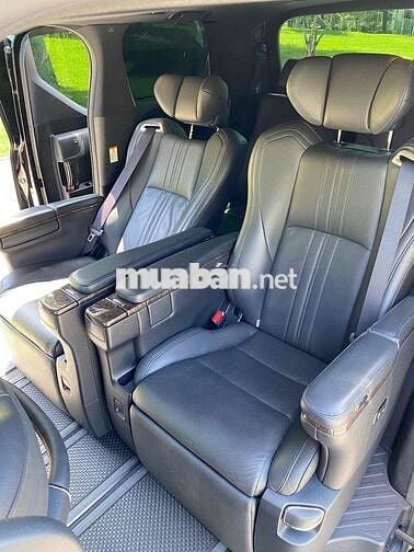 Toyota Alphard 2019 Executive Lounge - 82000 km