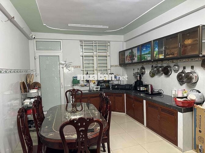 Giường Ký Túc Xá Sạch Sẽ, Thoáng Mát Gần Đại Học Thủ Dầu Một