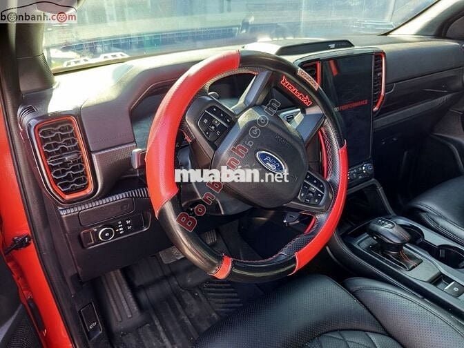Ford Ranger Raptor 2.0L 4x4 AT 2023 – Màu đỏ