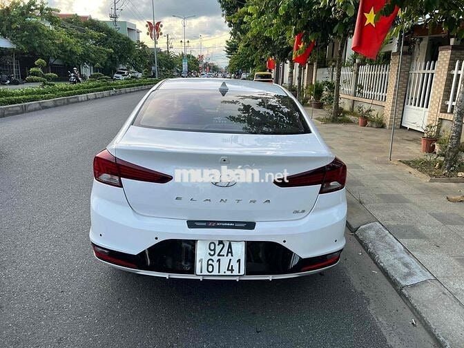Hyundai Elantra 2019 1.6MT - 10253 km