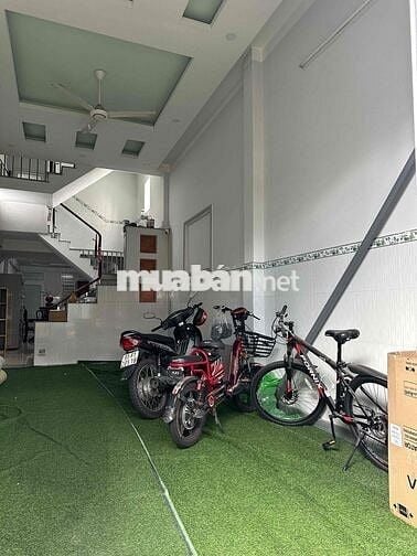 Giường Ký Túc Xá Sạch Sẽ, Thoáng Mát Gần Đại Học Thủ Dầu Một