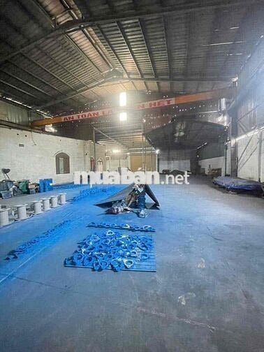 Cho thuê xưởng hơn 650m2 có cẩu trục 3T gần cầu lộc lâm,chợ thanh hoá,