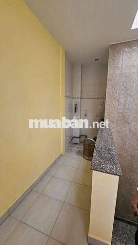 CHO THUÊ 2 TẦNG TRONG NHÀ NGUYÊN CĂN Q3