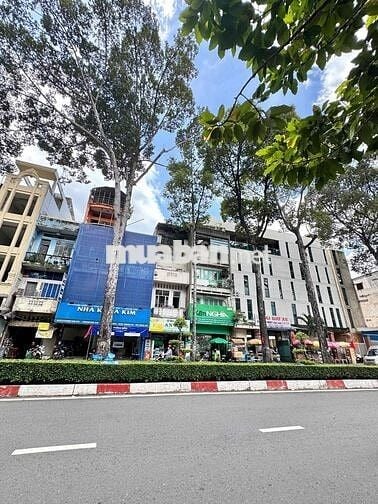 Cho thuê nhà Q5, Đường An Dương vương An đông plaza 8x20 3 lầu 190tr