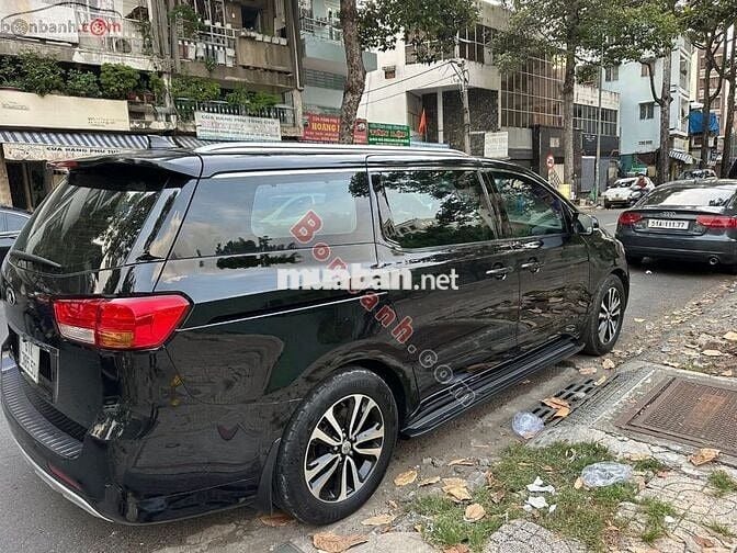 Kia Sedona 3.3L GAT 2016 - 499 Triệu