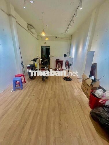- Cho thuê nhà 1 trệt 2 lầu+ sân thượng truóc sau  - Nhà hướng Bắc  Dt