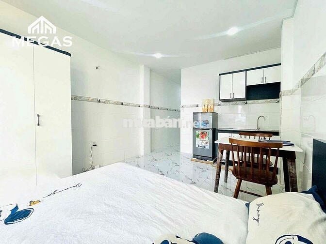STUDIO CỬA SỔ TRỜI THOÁNG MÁT - ĐẦY ĐỦ NỘI THẤT MỚI - NẰM NGAY QUẬN 3