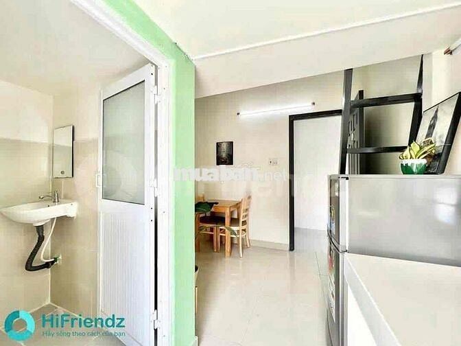 Dạng Duplex Ban Công Full Nội Thất Ngay Sát Cầu Nguyễn Văn Cừ
