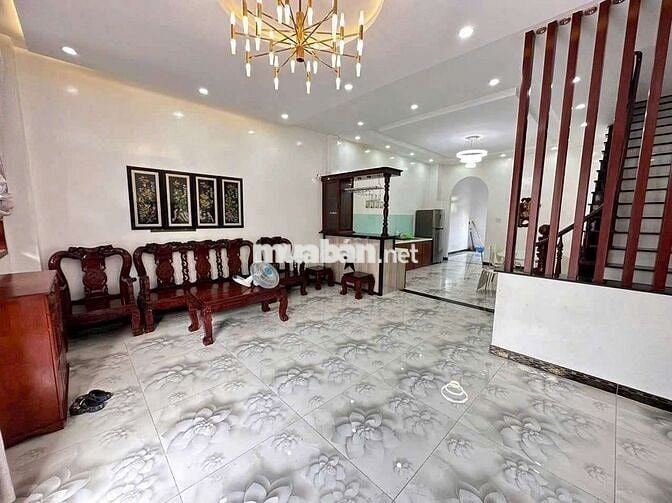 Cho thuê nhà mái thái 4pn cạnh khu dân cư Hiệp Thành 1