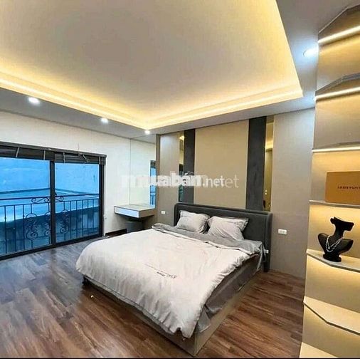 Bán nhà ngõ 175 Lạc Long Quân - nhà mới 36m × 5 tầng -Mỗi tầng 1 phòng