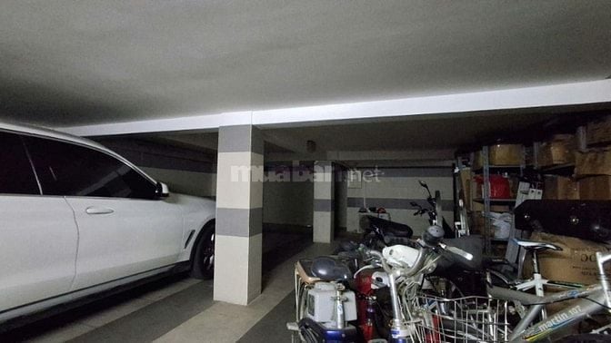 Cho thuê Biệt thự sân vườn, hầm trệt 2 lầu, 5PN, nội thất cao cấp
