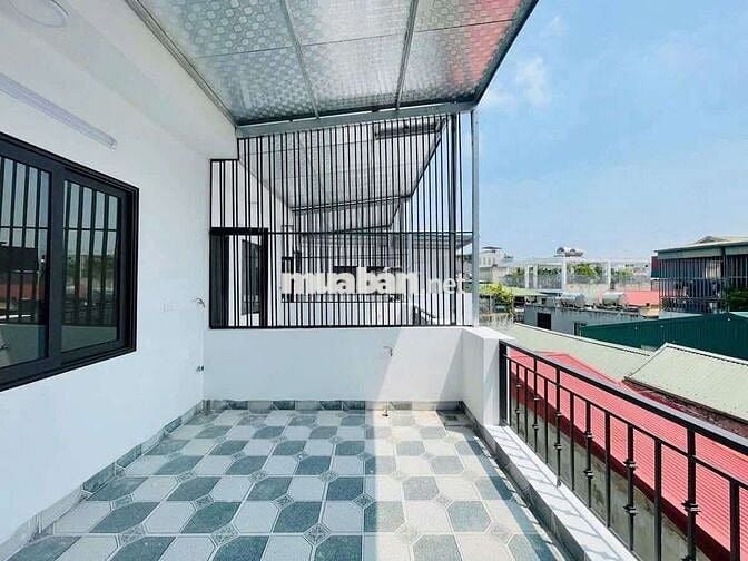 Bán nhà ngõ 175 Lạc Long Quân - nhà mới 36m × 5 tầng -Mỗi tầng 1 phòng