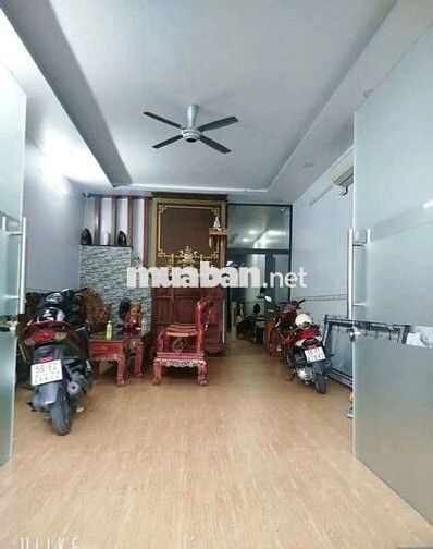 Nhà mặt tiền kinh doanh ngay sân vận động phường Đông Hòa Tp Dĩ An