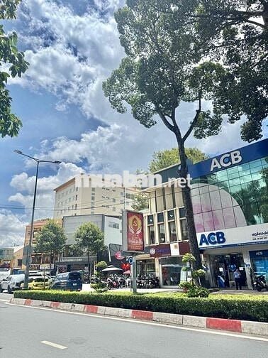 Cho thuê nhà Q5 , ngay vòng xoay An dương vương 5x20m 3 lầu giá 50tr