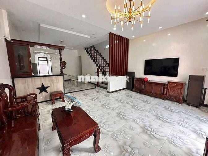 Cho thuê nhà mái thái 4pn cạnh khu dân cư Hiệp Thành 1