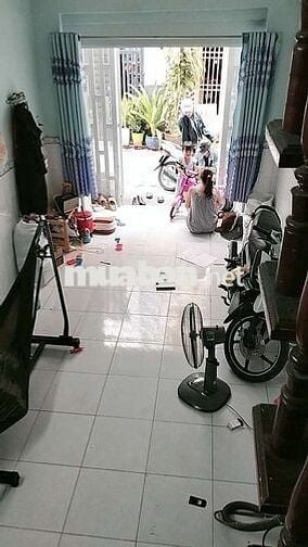 6tr chốt cọc 1thang nhà 3×10 1lầu đúc 2pn1wc ban công phơi đồ hẻm 4m