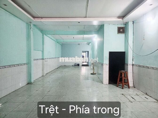 Cho thuê nhà mặt tiền QL1A, gần bến xe Lam Hồng