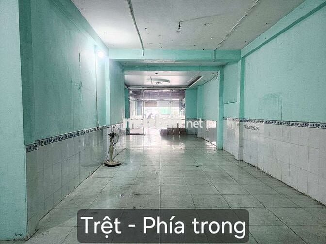 Cho thuê nhà mặt tiền QL1A, gần bến xe Lam Hồng