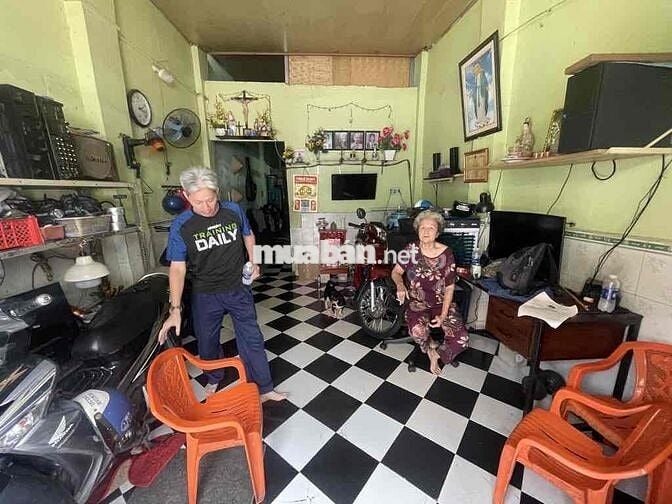 🏦🏡 HIẾM – BẾN VÂN ĐỒN – HXH – VIEW Q1 – TIỆN XÂY MỚI 5 TẦNG  ✅ Vị trí
