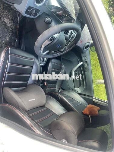 Ford Fiesta 2013 1.6 AT Hatchback - 108000 km