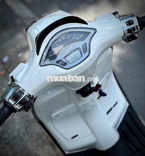Vespa Sptint 125 Mới 98% như xe hãng