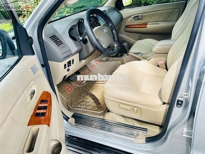 Toyota Fortuner 2.7V 4x4 AT 2009 siêu đẹp