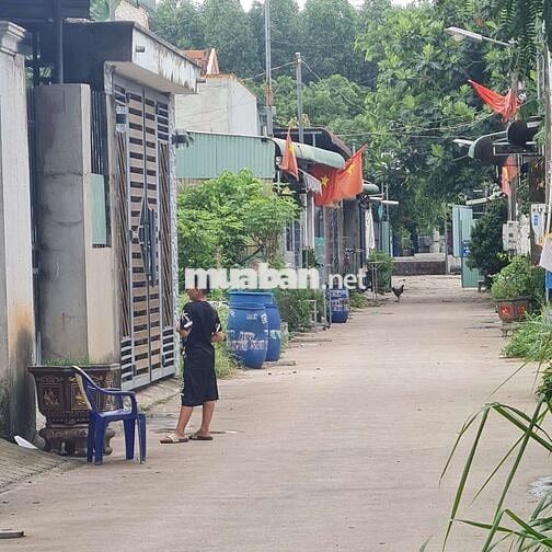 1/ LÔ HỔ ĐƯỜNG CÂY XĂNG DUY PHƯƠNG, ẤP 8 AN PHƯỚC LONG THÀNH