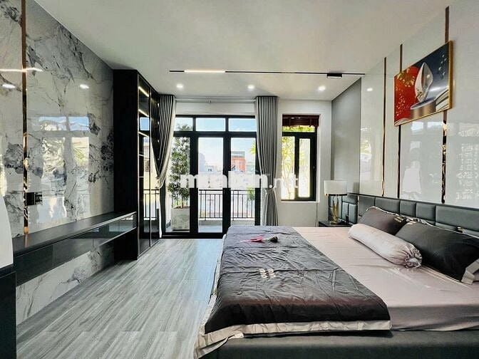 SIÊU PHẨM NHÀ MẶT TIỀN MỚI TINH - DTSD 360M2 - 700 VÕ VĂN KIỆT , Q.5